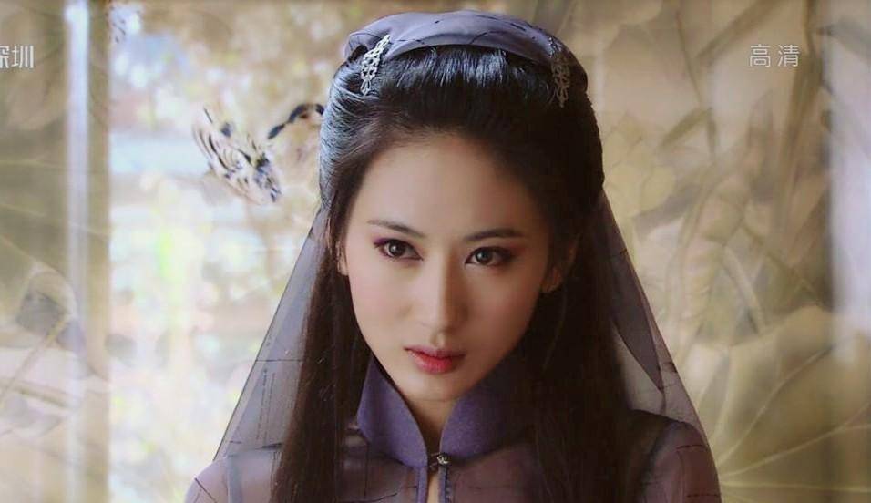 《天师钟馗》里也是大美人小美人一大堆,可郭珍霓的林小黛,却以浑然