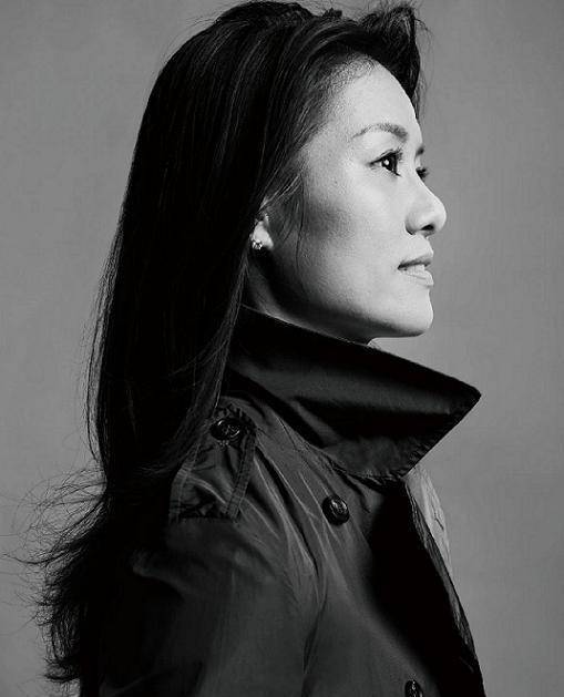 网球一姐李娜登封时尚杂志,复古穿搭好优雅,气质惊艳堪比整容_黑色