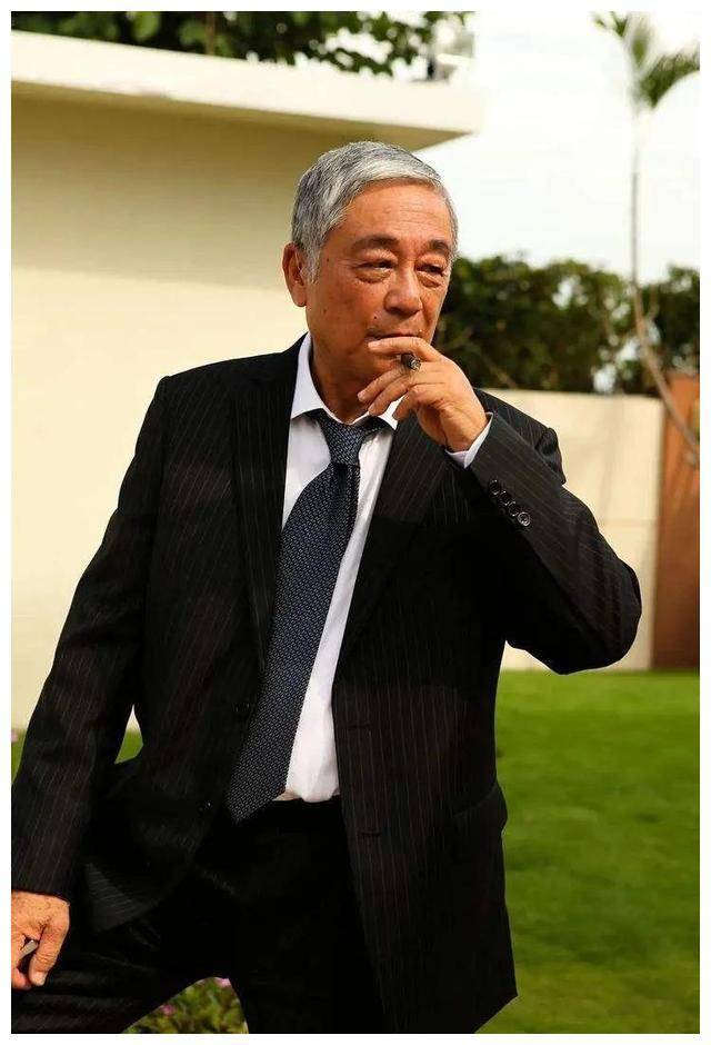 当年谢贤当众打曾江耳光是为何,一代枭雄曾光被打后是否晚节不保_录音