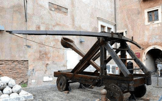 三国曹魏的先进军事器械——"霹雳车"_抛石机_曹军_袁绍