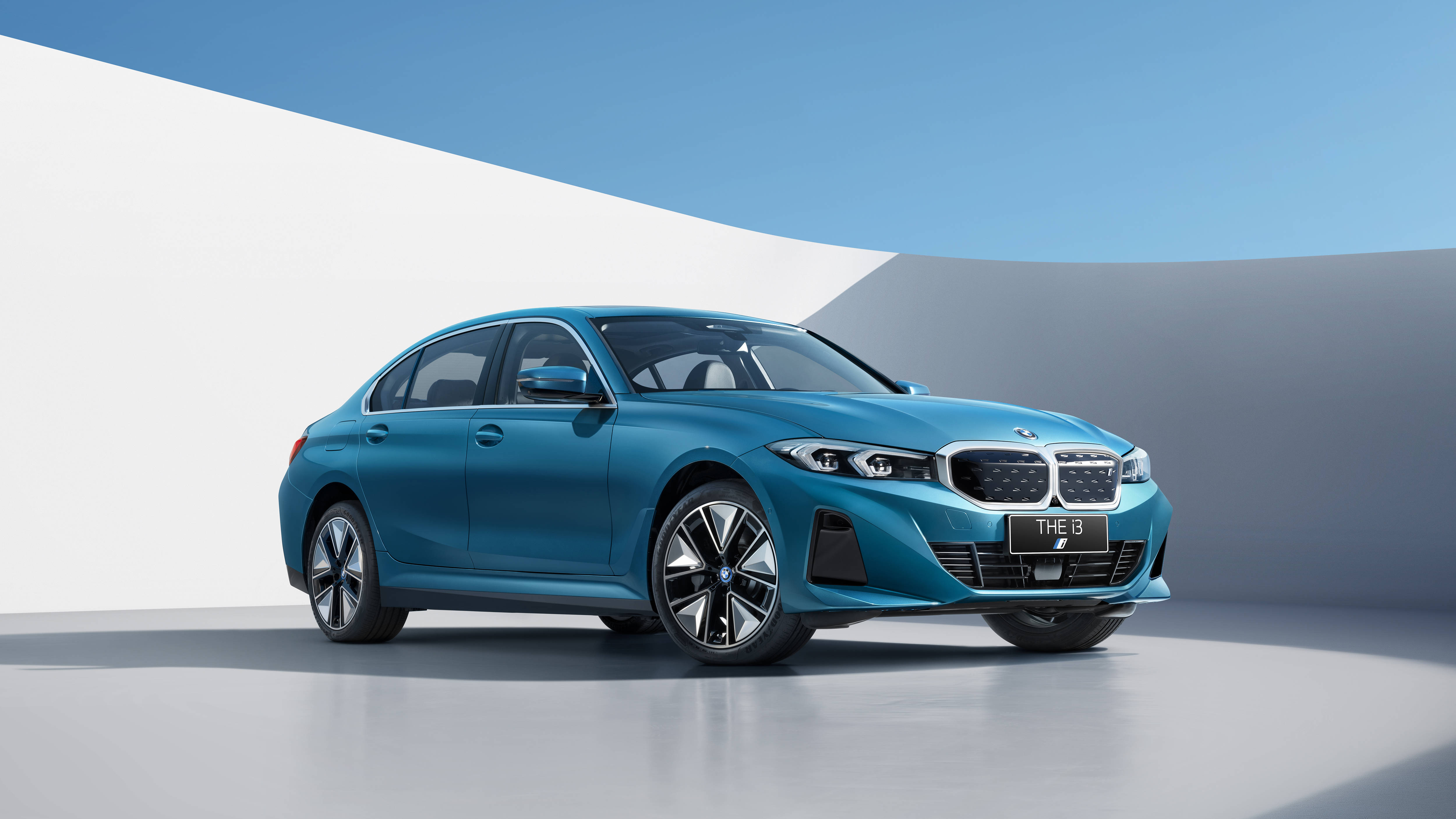 车型双箭齐发,新bmw 3系焕新上市,宝马集团以澎湃驾趣激荡蓉城