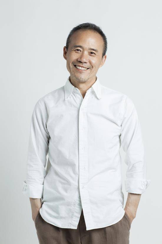 王石离婚10年：他再婚娶美女演员，单身前妻忍受车祸后遗症的折磨_王江穗_父母_父亲