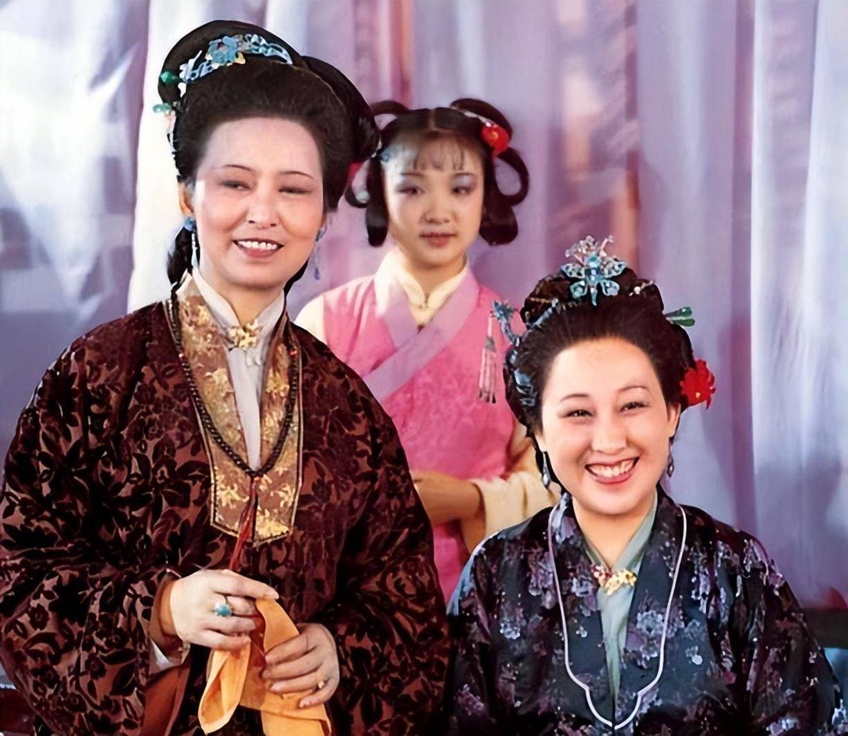 拍完《红楼梦》之后,王扶林导演拍《庄妃轶事》的时候,就专门找她出演