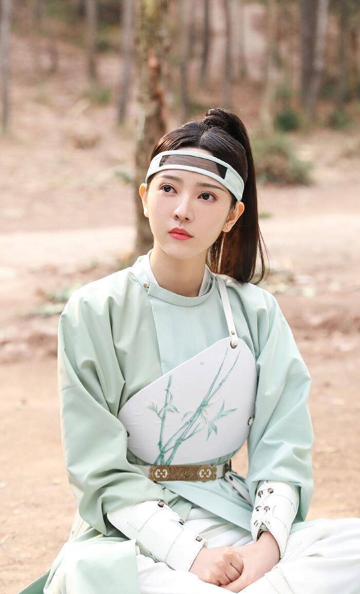 《青青子衿》"闻人姝"雨婷儿美图分享,感觉她比女主还漂亮!