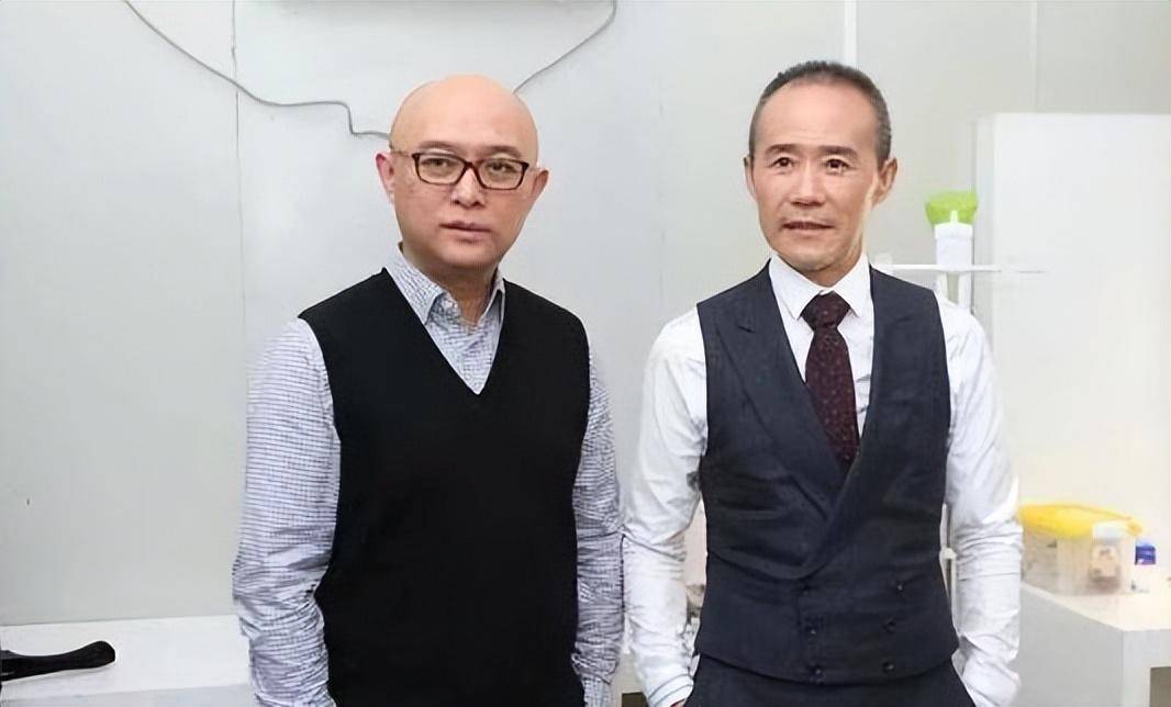 王石离婚10年：他再婚娶美女演员，单身前妻忍受车祸后遗症的折磨_王江穗_父母_父亲