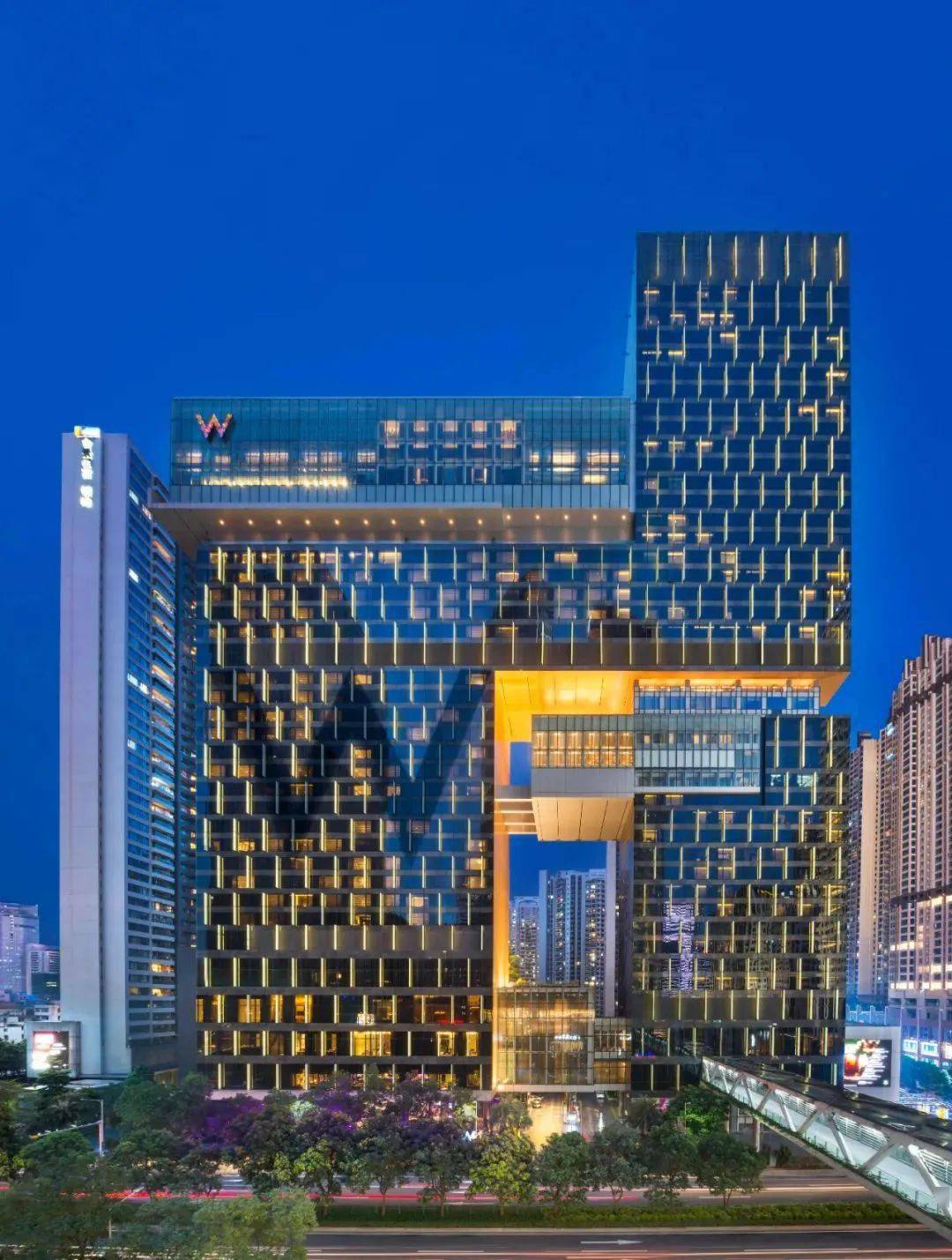 万豪集团旗下#广州w酒店,暑假去哪溜娃?