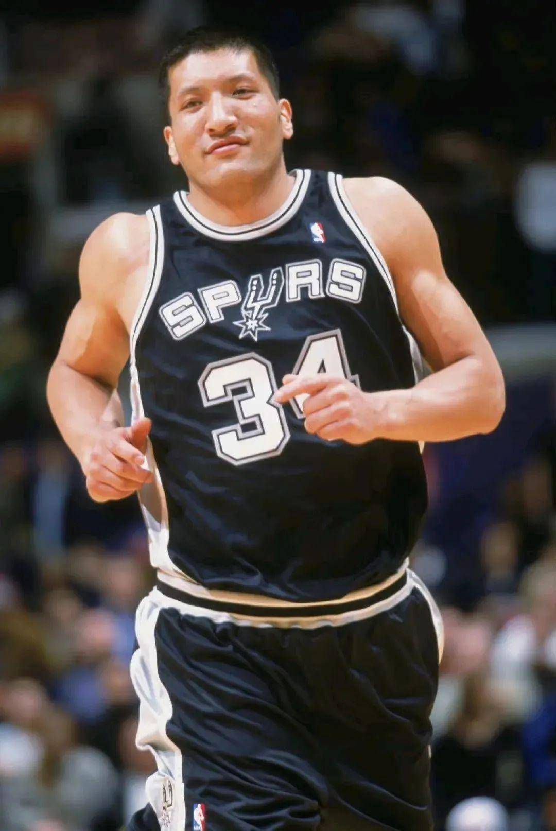 世界各地的内蒙人 | 蒙克·巴特尔:球迷心中永远的英雄_篮球_赛季