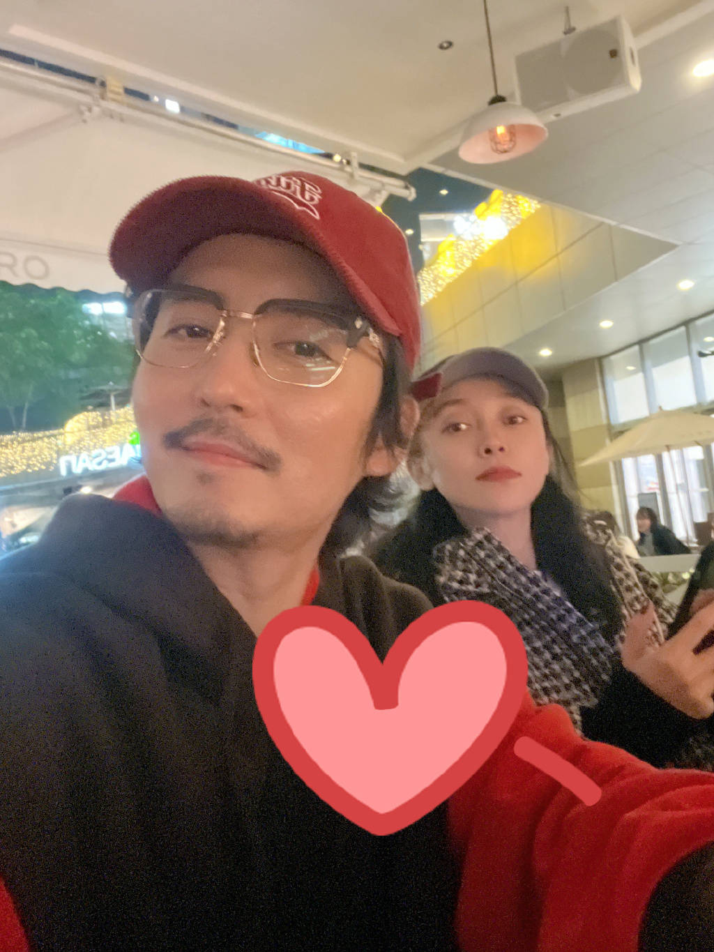 《隐秘而伟大》演员王龙正官宣当爸,妻子马薇顺利产