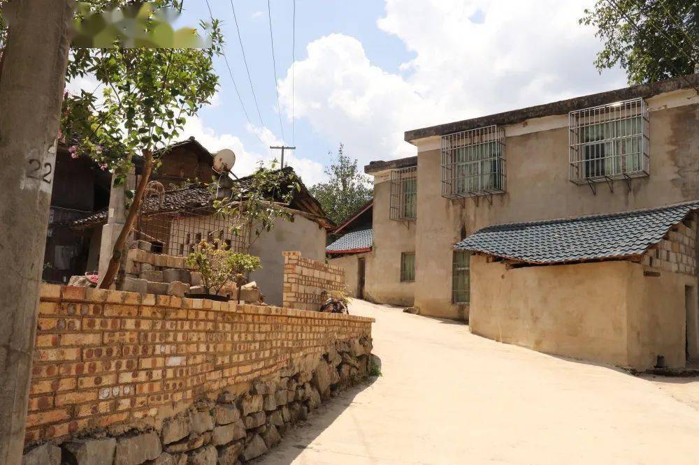 开阳冯三镇:人居环境焕新颜 一村一落皆美景_整治_群众_工作