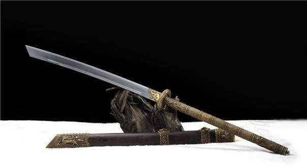 关羽斩颜良用的青龙偃月刀,究竟是一把什么样的刀?_大刀_兵器_时期