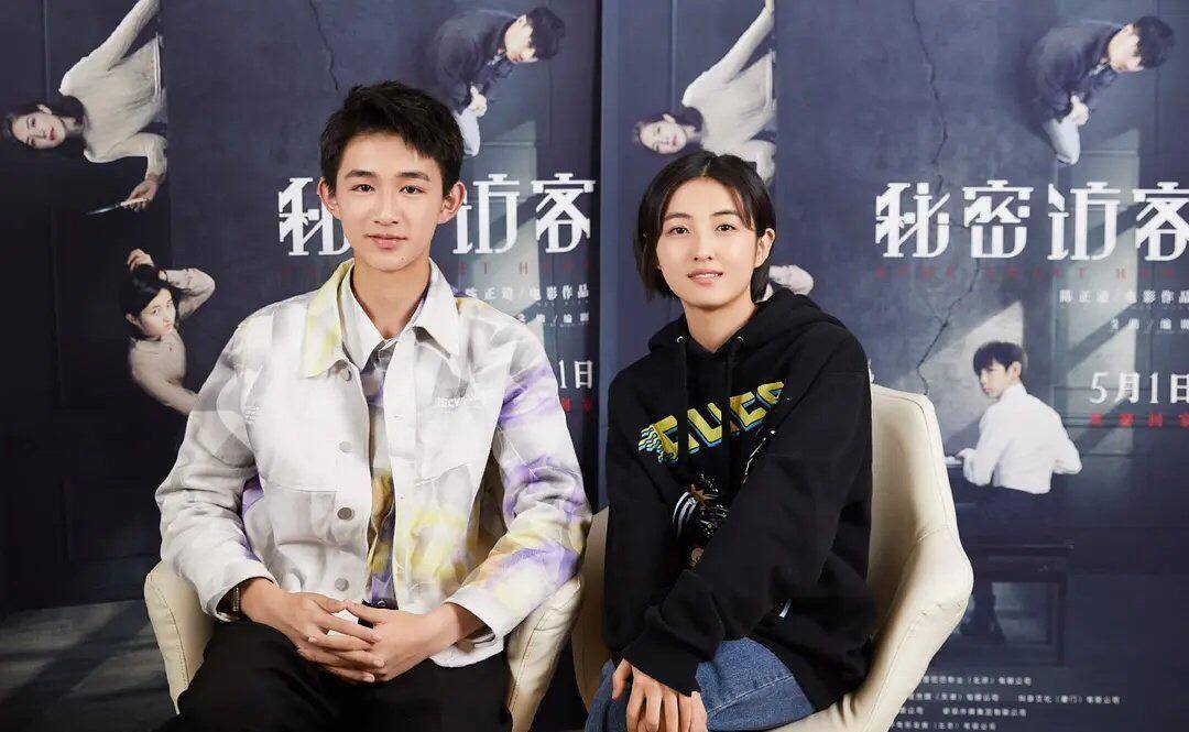 另一个对比来自于荣梓杉和张子枫.