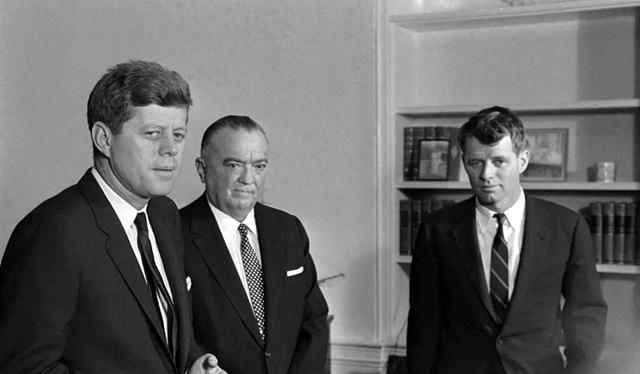 美国fbi大咖胡佛,连做48年掌门人屹立不倒,他凭的是什么_人们_人生