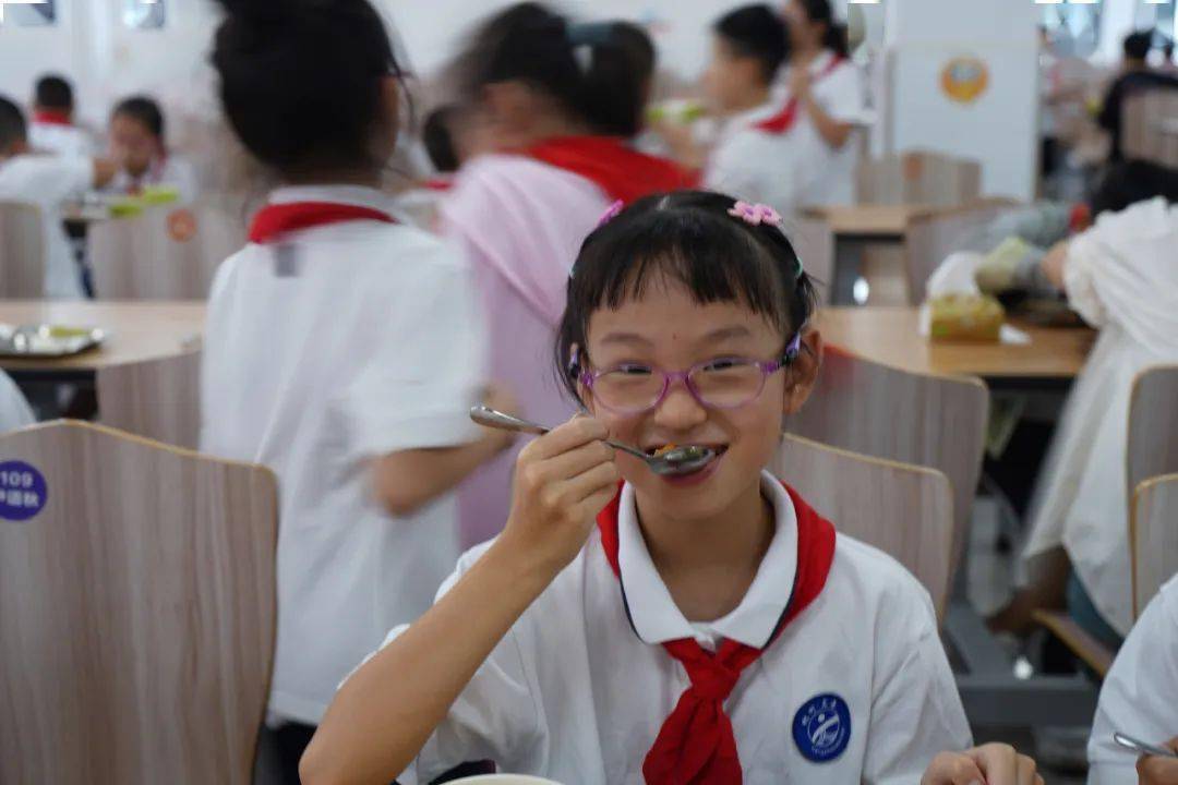 观澜小学市基础教研室附校下沙中学养正小学特意送来的"开学礼物"教育