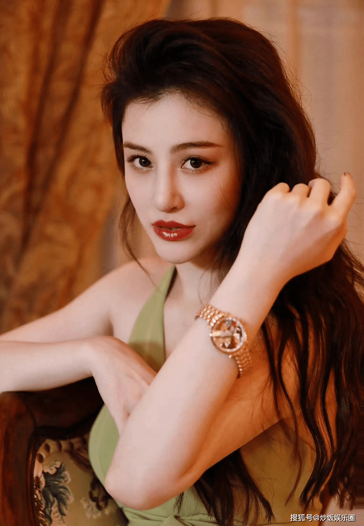 不得不说,刘翔与葛天离婚,再与吴莎结婚,这两件事完全做到了无缝连接