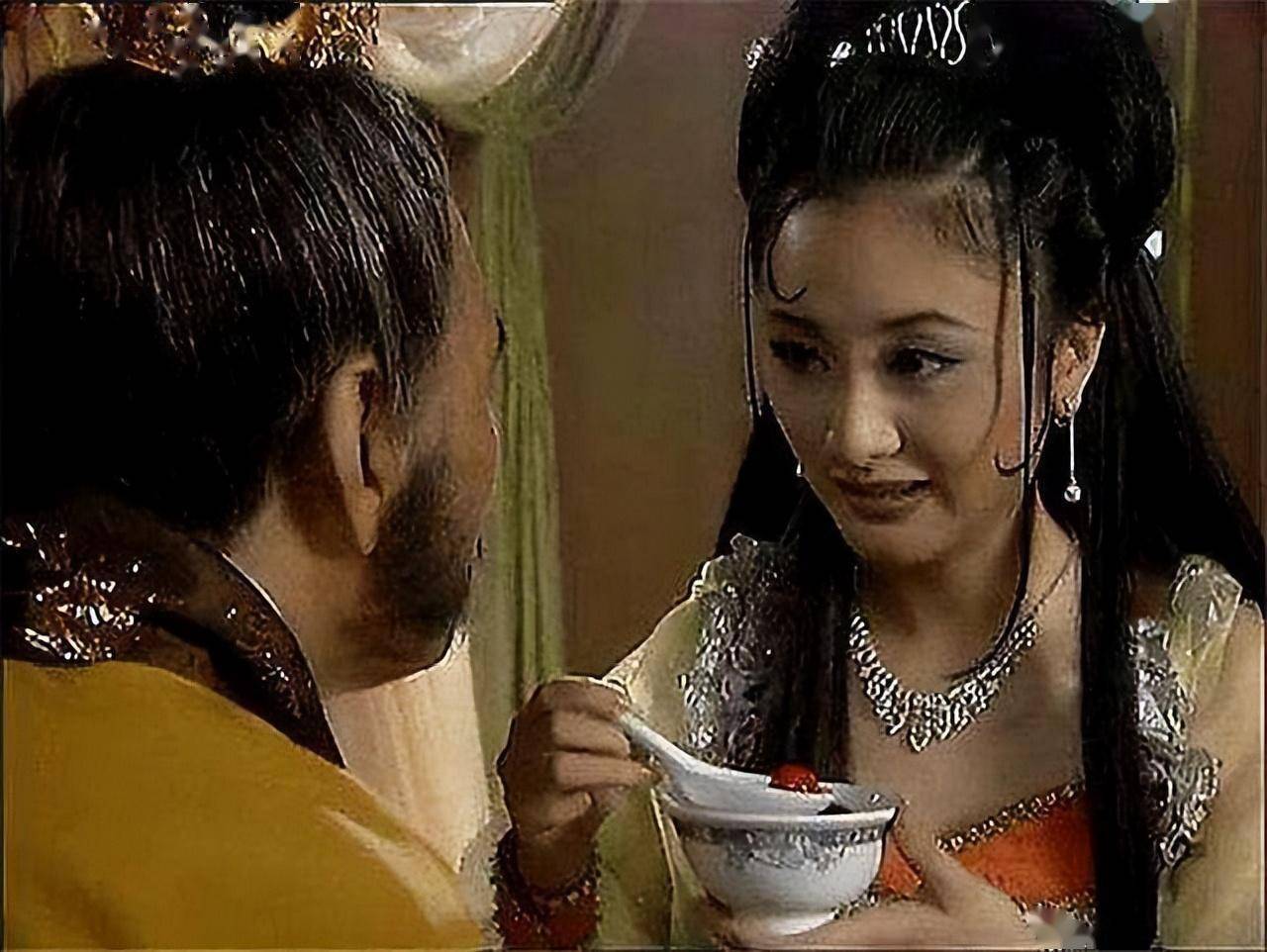 西游记里的小寿星,为何敢在比丘国暗算东华帝君?谁在给他撑腰?