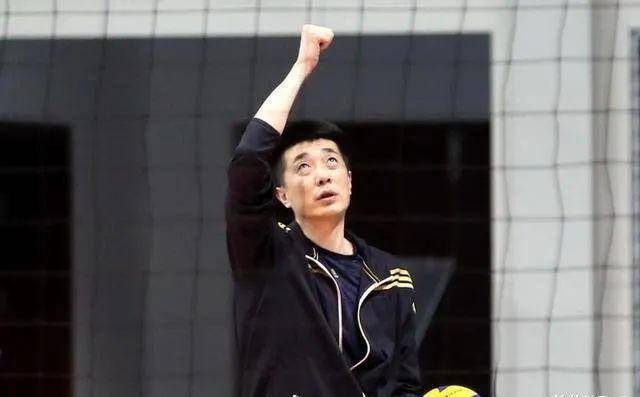 嫁女排幕后功臣安家杰,她忍受夫妻常年分居,支持丈夫事业有泪水_周婷