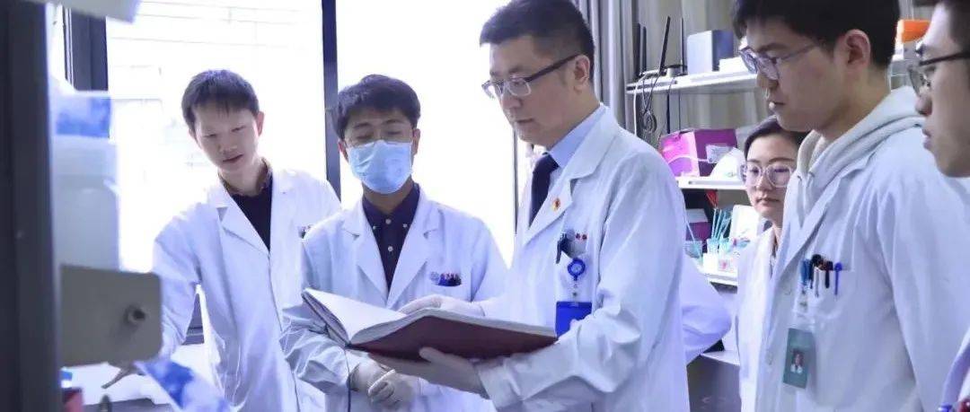 前沿 | 新华医院杜鹏、刘辰莹研究团队与复旦大学合作研究揭示结直肠癌发生发展新机制_肿瘤_蛋白_中心