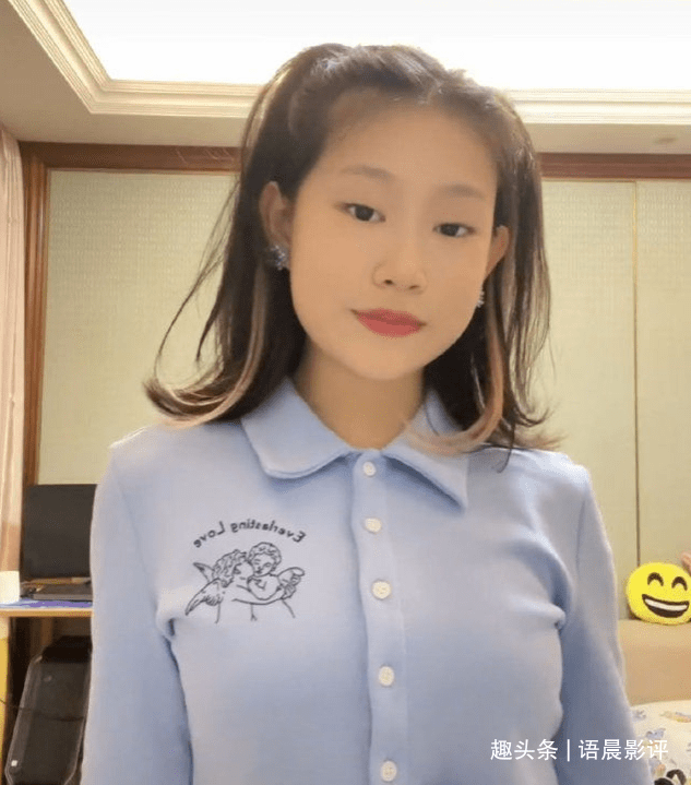 小沈阳女儿穿露脐装热舞,女大十八变尽显女神范,高级脸似超模_沈佳润