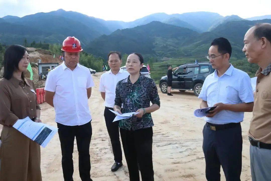 邵阳市委常委,副市长仇珂静督查城龙高速项目建设工作!