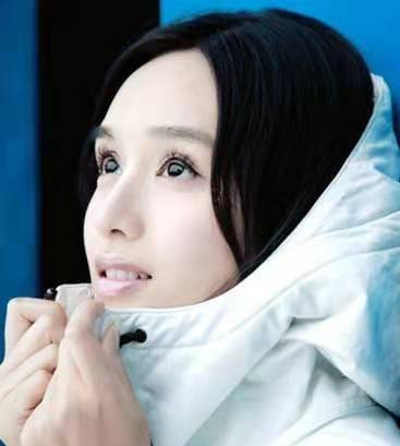 17岁登舞台的她出名后嫁外卖小哥,丈夫如今成影帝_饶敏莉_表演_妻子