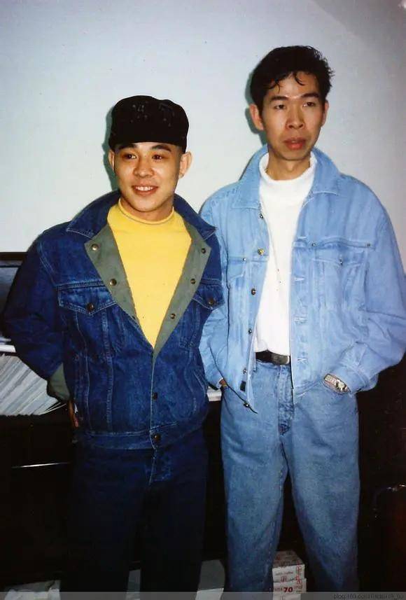 李连杰给大哥百万年薪,二哥穷困一生却拒绝帮助,他在追求什么?