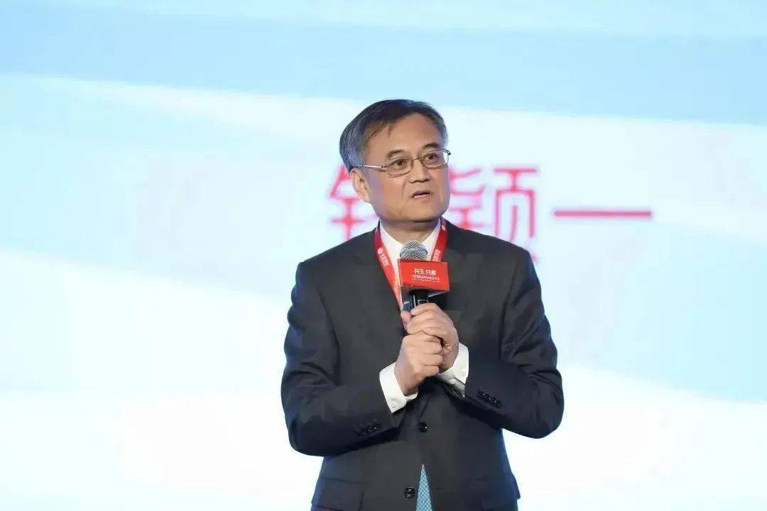 钱颖一:为什么现在大学生普遍焦虑内卷?_普遍现象_高中忙_学分