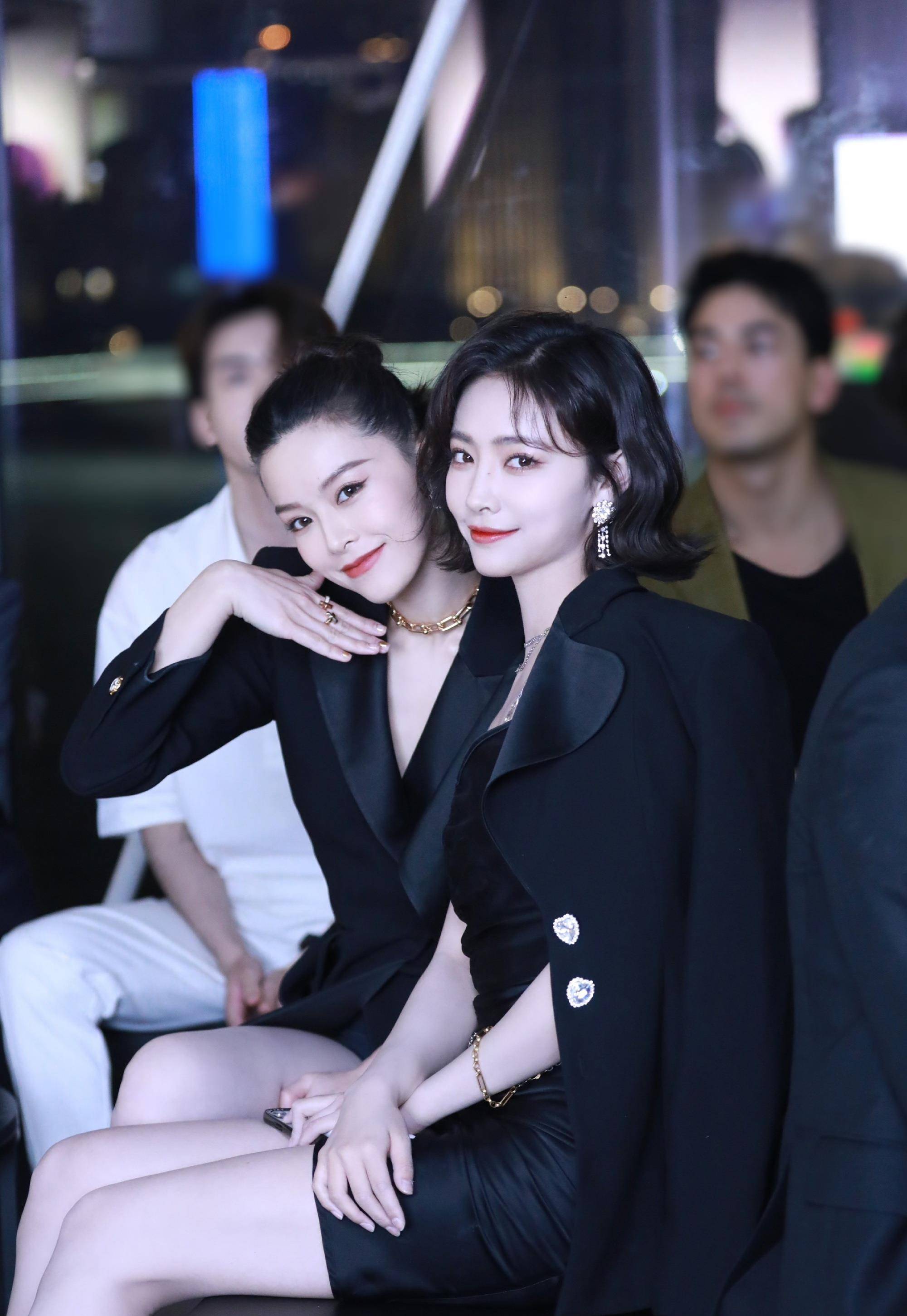 短西装橙色挑染的娜扎,终于不是让人看过就忘_虞书欣_感觉_许佳琪