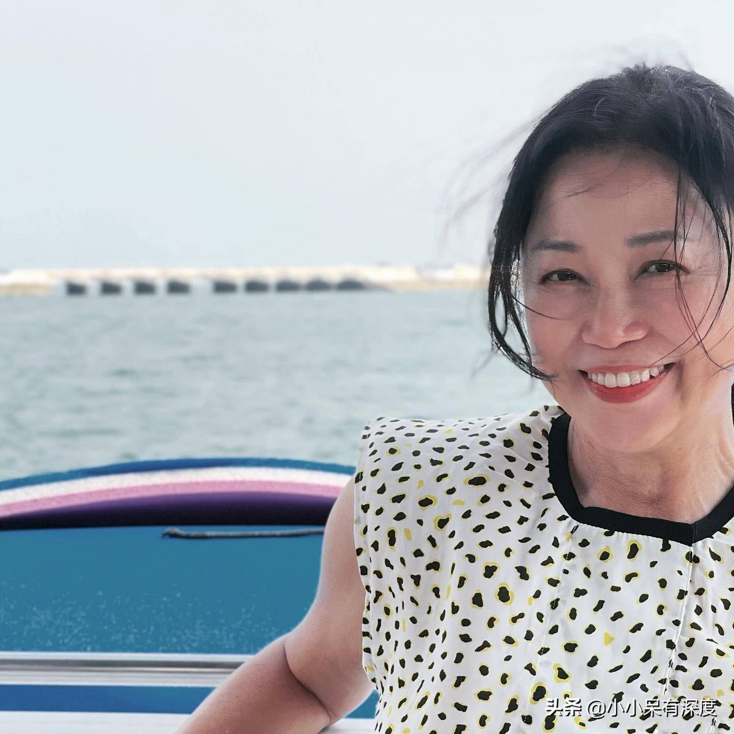 新加坡演员向云的生活照,她曾出演过《人在旅途》,容颜依然姣好_信仰