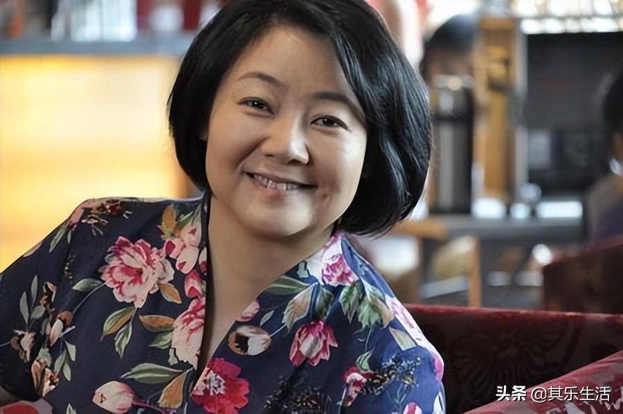 1995年,主演了励志剧《牛玉琴的树》,这是她首次出演电视剧.