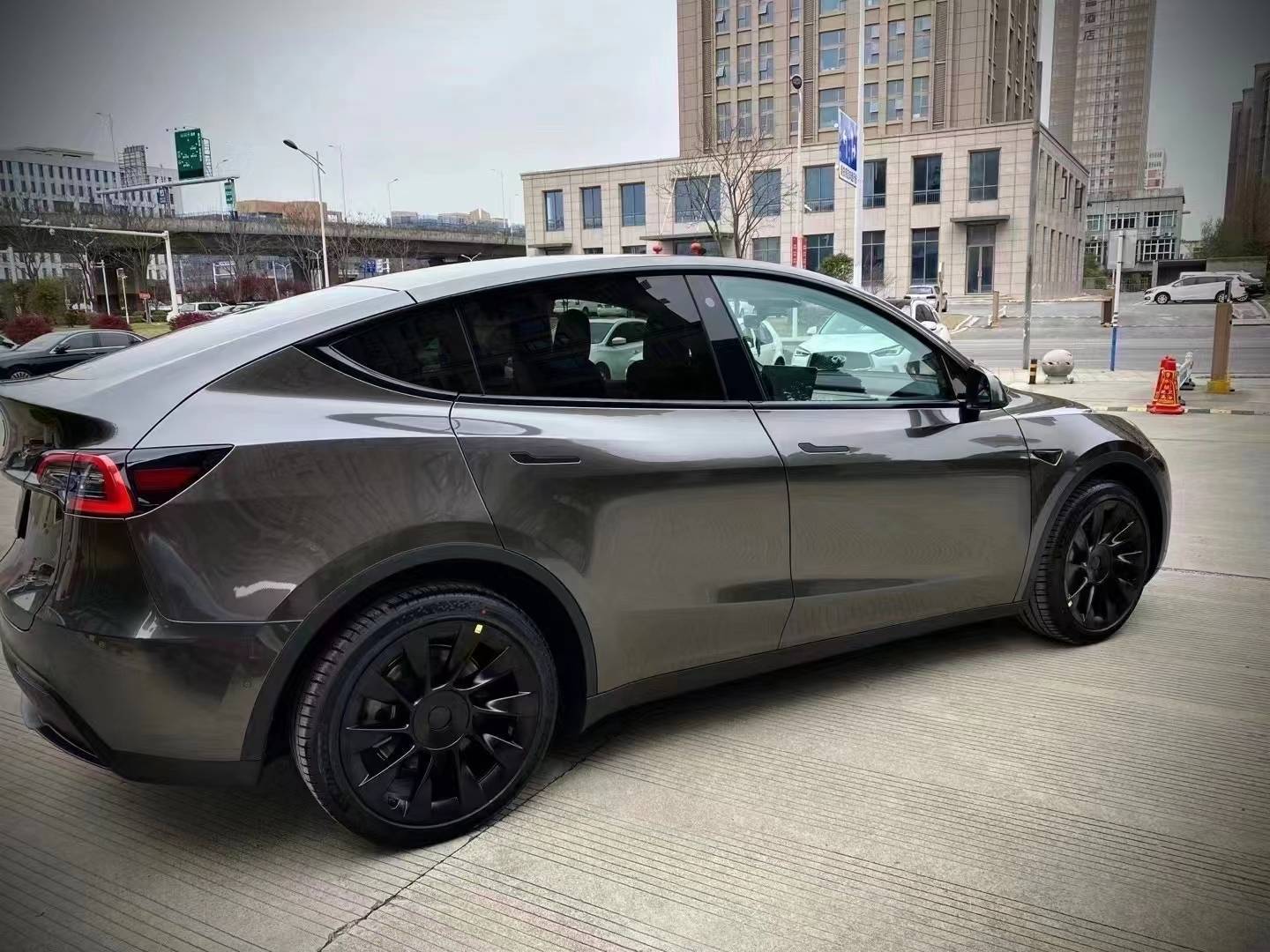 特斯拉舒耐特改色膜液态金属玛瑙灰,高级的灰色