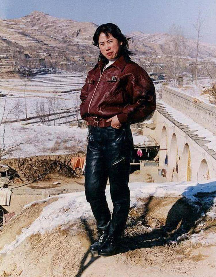 看8,90年代农村人穿搭,才知什么是真"时髦",不输现代城里人_时尚_造型