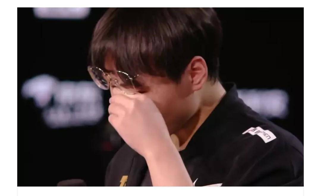 虎牙北枫直言很理解,呼吸哥单骑救主逆风翻盘后,瞬间泪崩没忍住_机会