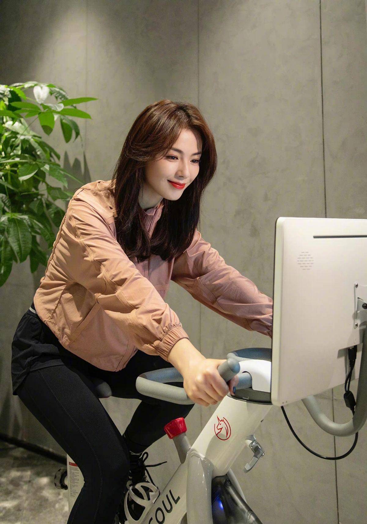 刘涛意外暴瘦颜值美上天!