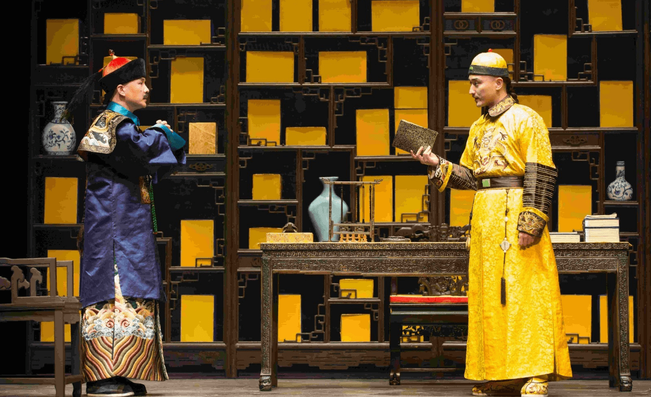 乾隆让刘墉跳河自尽,刘墉却回家洗了个澡才跳河,事后