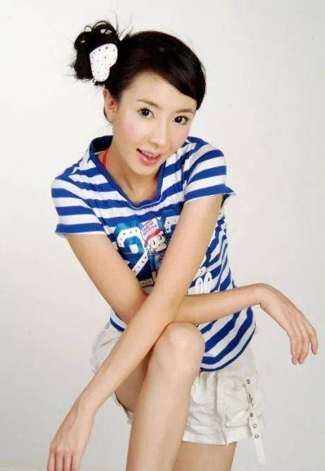 李羲儿车祸深缝54针会毁容?曾经雪肤美貌太惊艳_云南省_狄仁杰_车辆