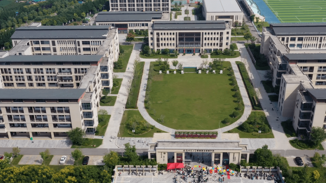 这个学校一年级新生入学啦!_萧县_绿城_附属