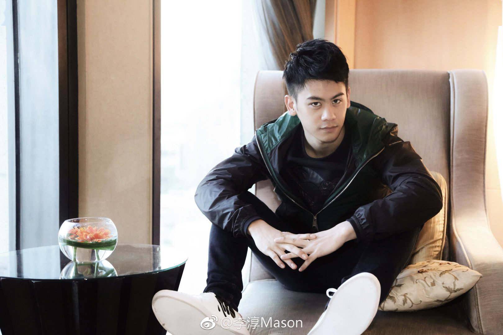 著名导演李安儿子曝婚讯,女方长相普通,因徐静蕾电影结识