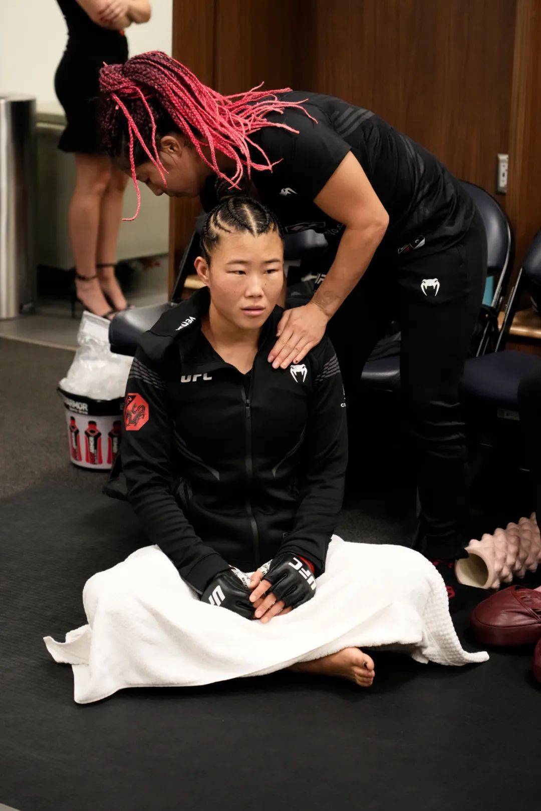 武亚楠,离开八角笼的中国女孩_比赛_训练_露西·普迪洛娃