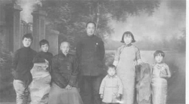 阎宝航:人称"当代林则徐",破获德军进攻苏联情报,获苏联勋章_日本