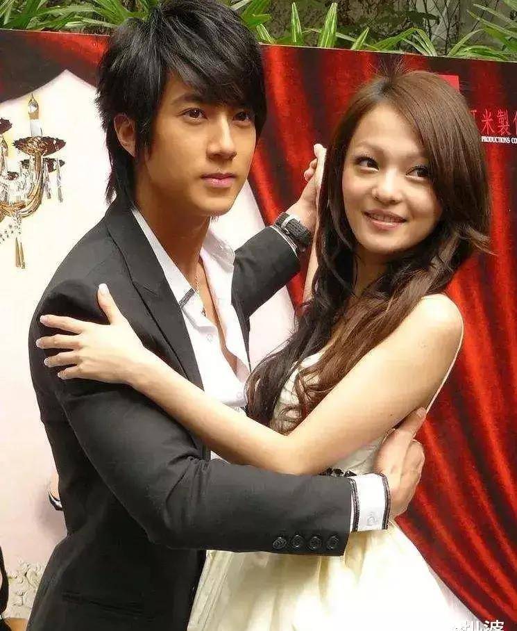 自己把自己锤到人设崩塌,吴尊也是绝了_ella_恋情_搭档