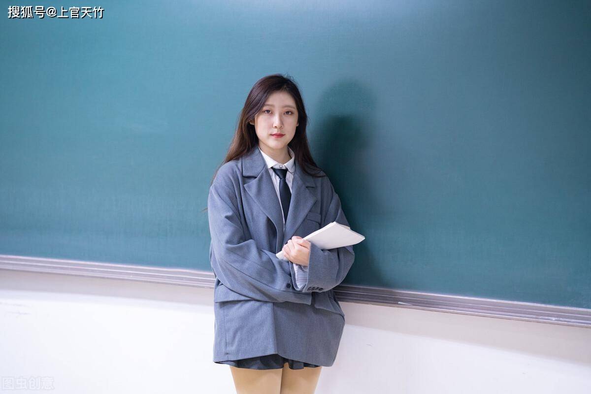 有一个美女老师是怎样的体验?_英语_凉台_图片