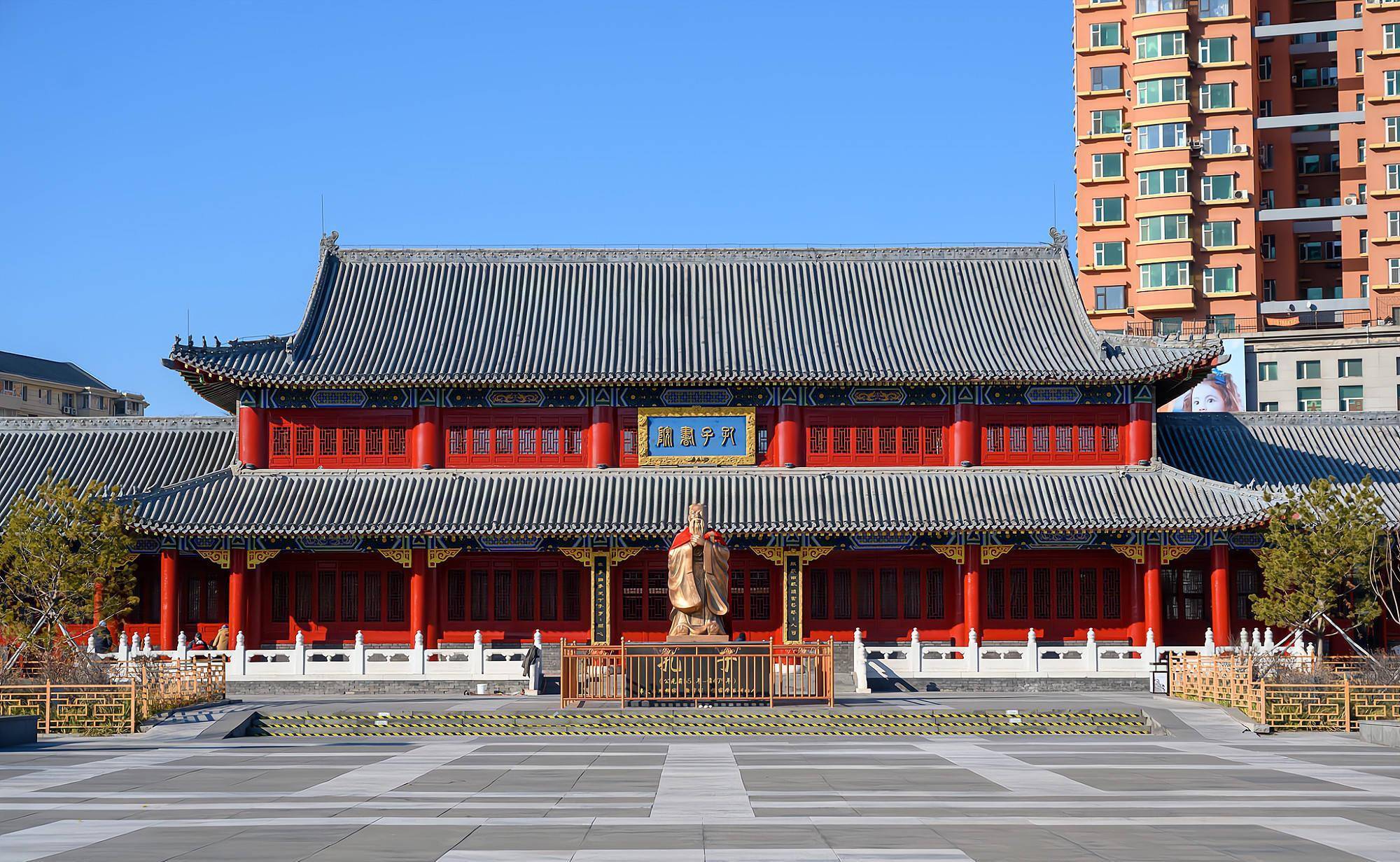 实拍长春孔子庙,建筑庄严肃穆,100多年历史堪称最年轻的孔庙_文庙