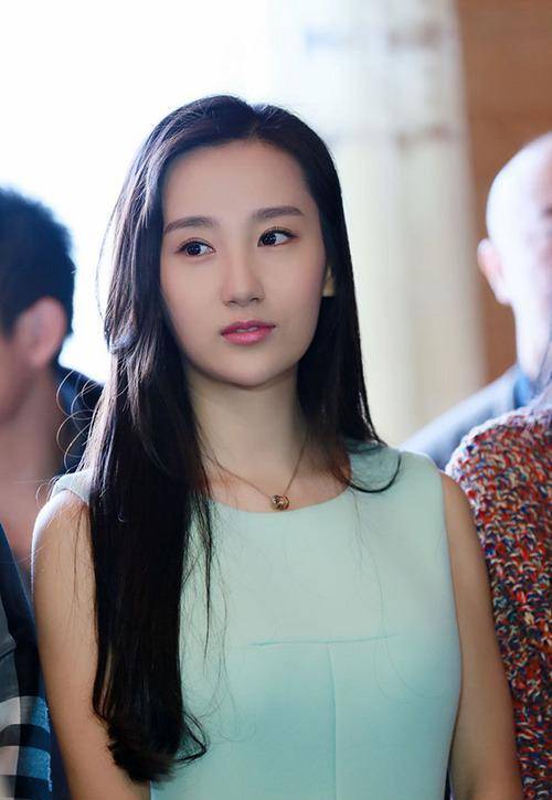 2007年,高洋参加新版《红楼梦》选秀活动,李少红认为她"疏离,有仙气"