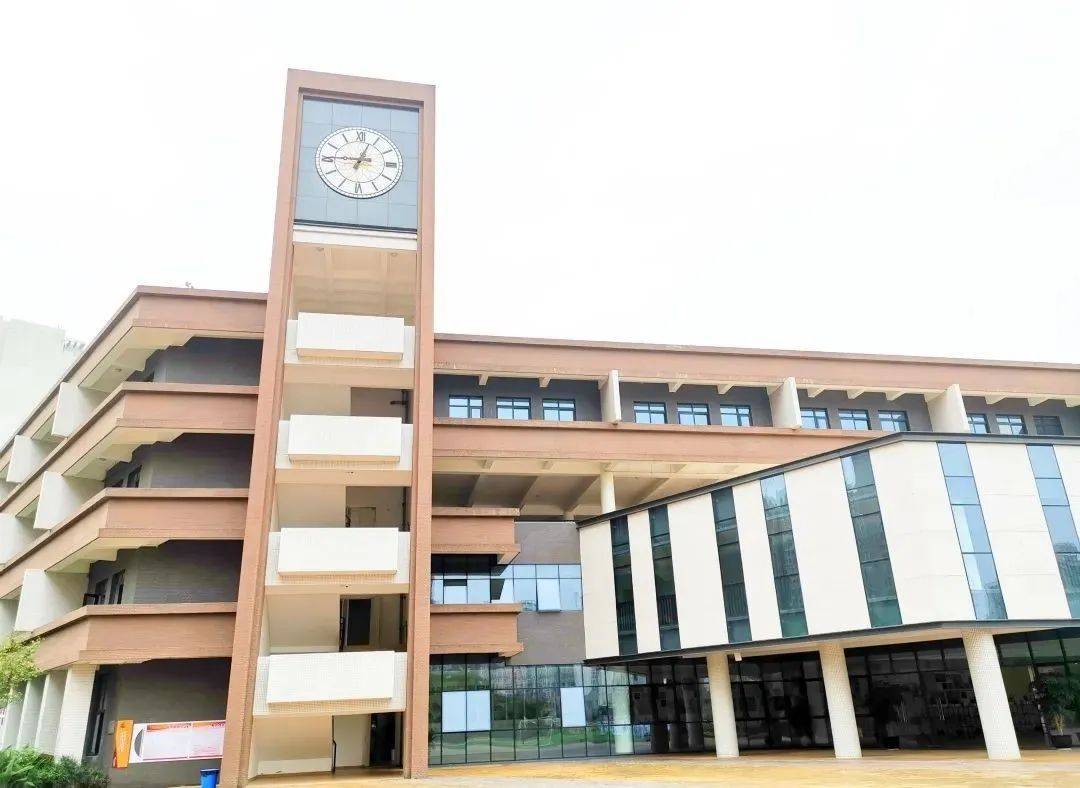 光华校区)成都市青羊区优品街99号(优品道校区)青羊实验中学现有教学