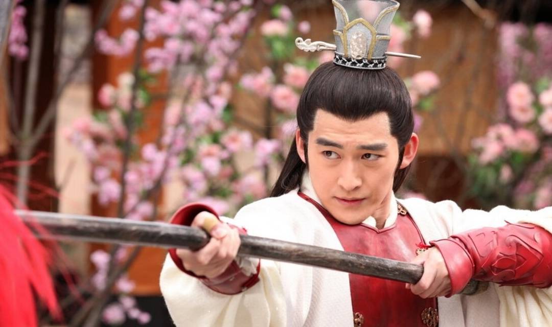  罗成>罗成的功夫是老爸罗艺传给他的,罗艺的枪法是前妻姜桂芝传给他