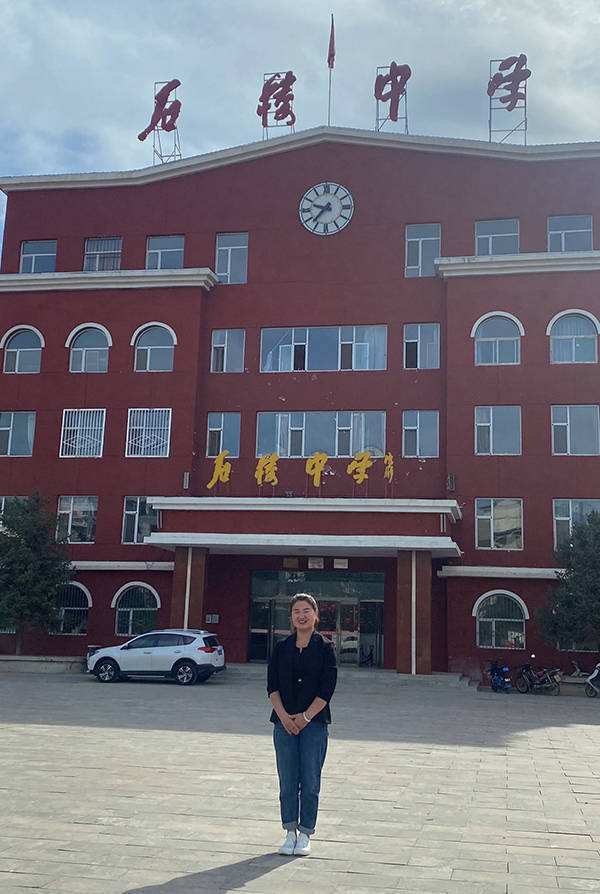 贫困县走出的研究生重返母校:希望孩子们自信地与世界"交手"