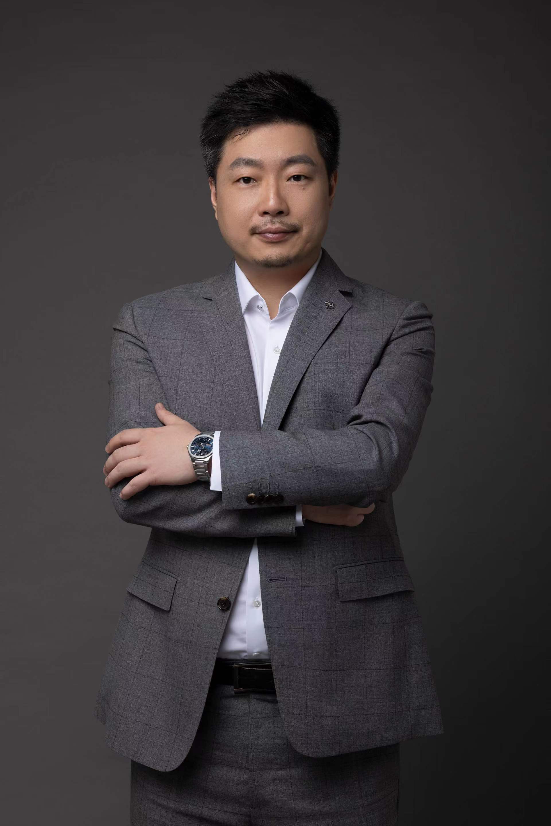 商道|"葡三代"vtn微醺酒馆总经理郭阳谈葡萄酒企如何过冬:社群营销乃