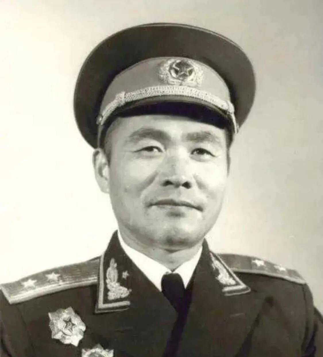 张南生 中将唐延杰(1909年—1988年,湖南长沙人,时任中国人民解放军