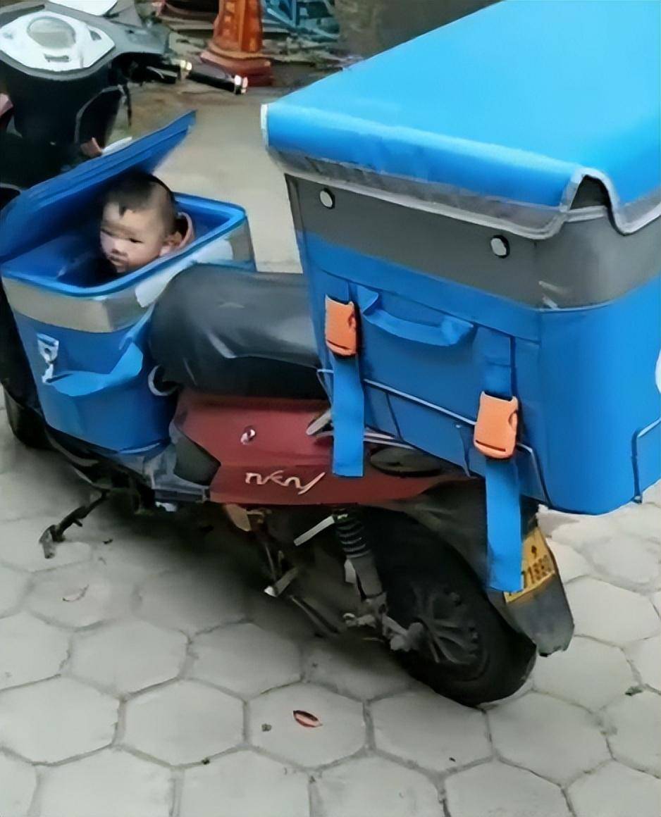 5月大跟爸爸送外卖,"外卖宝宝"笑容治愈无数网友,现状如何?