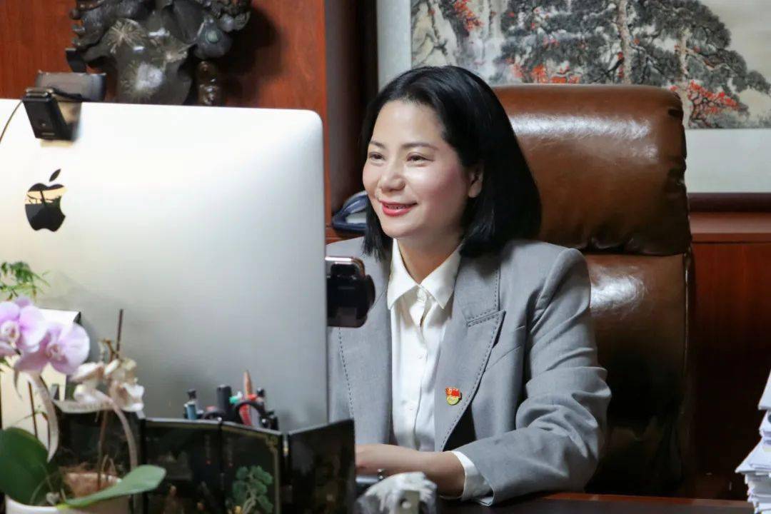 【委员风采】商南花:"花儿校长"倾情教育事业,学生喜欢的她都愿意尝试